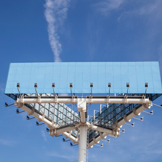 Instalación de carteles publicitarios